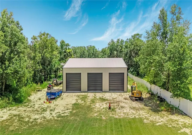Photo 4 of Single family home for sale at 2287 N Spring Garden Ave, Deland, FL 32720 | MLS# V4950036 | Listing updated on 2026-09-15