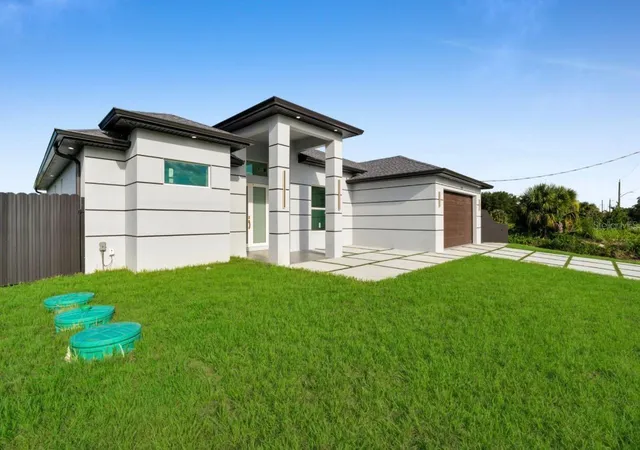 Photo 3 of Single family home for sale at 1512 Leroy Ave, Lehigh Acres, FL 33972 | MLS# O6422502 | Listing updated on 2026-10-06