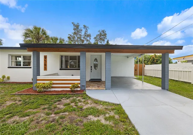 Photo 4 of Single family home for sale at 9581 49th Way N, Pinellas Park, FL 33782 | MLS# TB8526093 | Listing updated on 2026-10-05