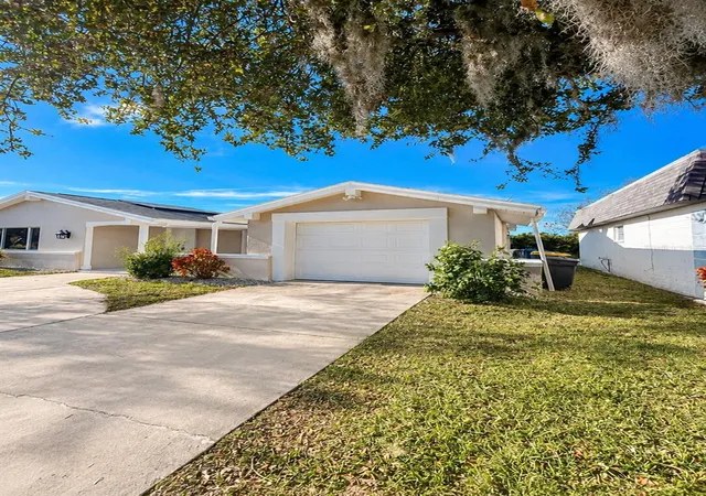 Photo 3 of Single family home for sale at 3631 Grayton Dr, New Port Richey, FL 34652 | MLS# TB8526173 | Listing updated on 2026-10-08
