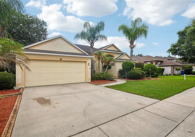 Photo 2 of Single family home for sale at 2302 Towering Oaks Cir, Seffner, FL 33584 | MLS# TB8526209 | Listing updated on 2026-10-22