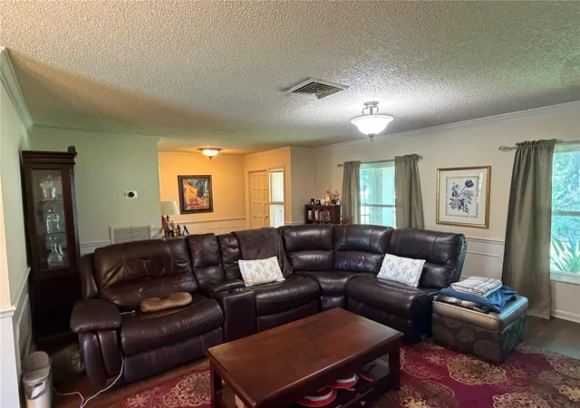 Photo 3 of Single family home for sale at 41 Greenfield Ct, Winter Haven, FL 33884 | MLS# L4963295 | Listing updated on 2026-10-04