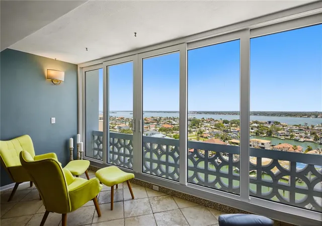 Listing Photo 5 - Condo for sale in building located at 31 Island Wy, Clearwater, FL 33767 - Unit #1404