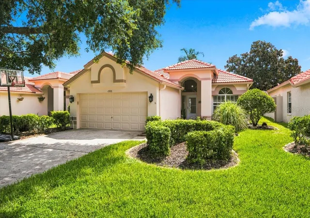 Photo 1 of Single family home for sale at 1333 Lindenwood Dr, Tarpon Springs, FL 34688 | MLS# TB8526538 | Listing updated on 2026-09-12