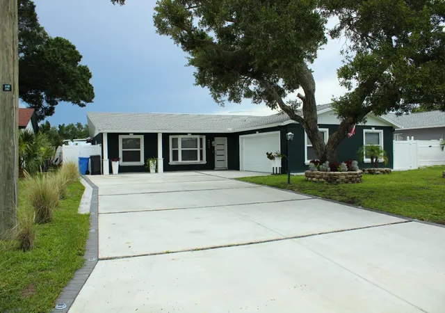 Photo 2 of Single family home for sale at 5817 Tampa Shrs Blvd, Tampa, FL 33615 | MLS# TB8526554 | Listing updated on 2026-09-25