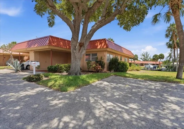 Photo 3 of Condo for sale at 4111 La Costa Cvs #4111, Bradenton, FL 34210 | MLS# A4699249 | Listing updated on 2026-10-02