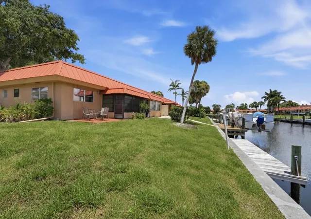 Photo 4 of Condo for sale at 4111 La Costa Cvs #4111, Bradenton, FL 34210 | MLS# A4699249 | Listing updated on 2026-10-02