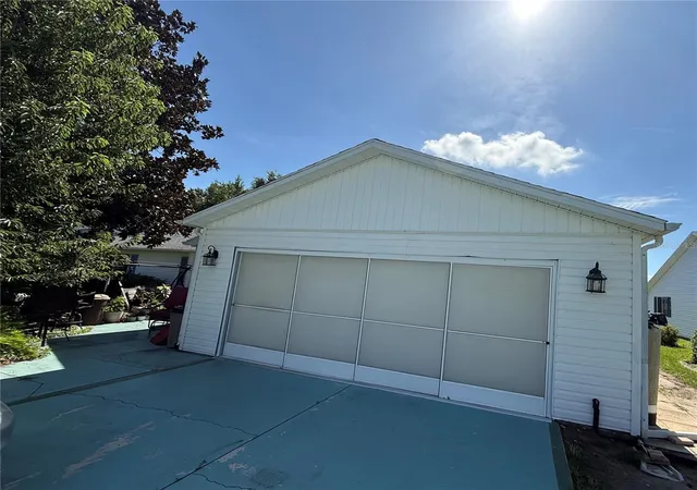 Photo 3 of Single family home for sale at 1117 Ben Hope Dr, Leesburg, FL 34788 | MLS# G5114745 | Listing updated on 2026-10-03