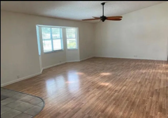 Photo 4 of Single family home for sale at 1117 Ben Hope Dr, Leesburg, FL 34788 | MLS# G5114745 | Listing updated on 2026-10-03