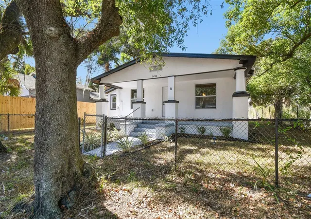 Photo 2 of Single family home for sale at 3206 N 29th Street, Tampa, FL 33605 | MLS# O6422963 | Listing updated on 2026-10-07