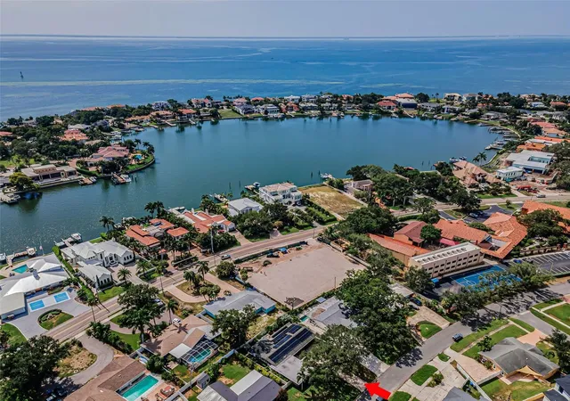 Photo 3 of Single family home for sale at 861 Rafael Blvd NE, Saint Petersburg, FL 33704 | MLS# TB8526716 | Listing updated on 2026-09-15