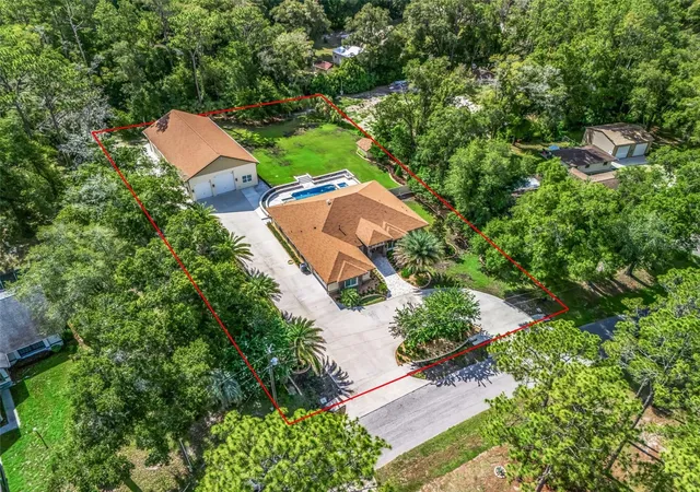 Photo 2 of Single family home for sale at 10170 Sw 202nd Circle, Dunnellon, FL 34431 | MLS# OM728063 | Listing updated on 2026-09-11