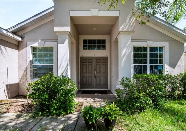 Photo 2 of Single family home for sale at 2613 Yukon Cliff Dr, Ruskin, FL 33570 | MLS# TB8526895 | Listing updated on 2026-09-23