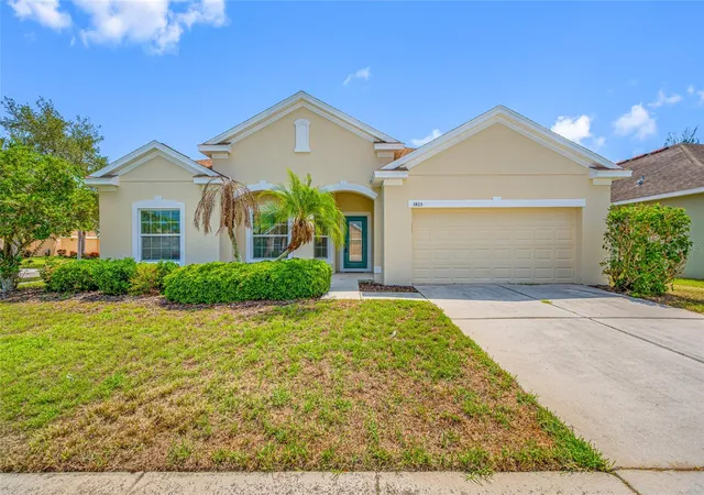 Photo 1 of Sale Pending at 1405 Parker Den Dr, Ruskin, FL 33570 | MLS# TB8527046 | Listing updated on 2026-09-28