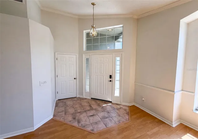 Photo 3 of Single family home for sale at 701 Magnolia Crk Cir, Orlando, FL 32828 | MLS# O6423356 | Listing updated on 2026-09-14