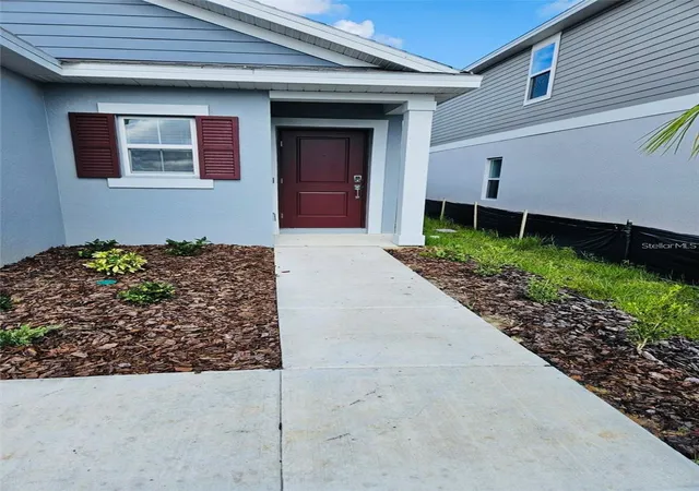 Photo 2 of Single family home for sale at 26220 Feathergrass Cir, Leesburg, FL 34748 | MLS# O6423365 | Listing updated on 2026-10-10