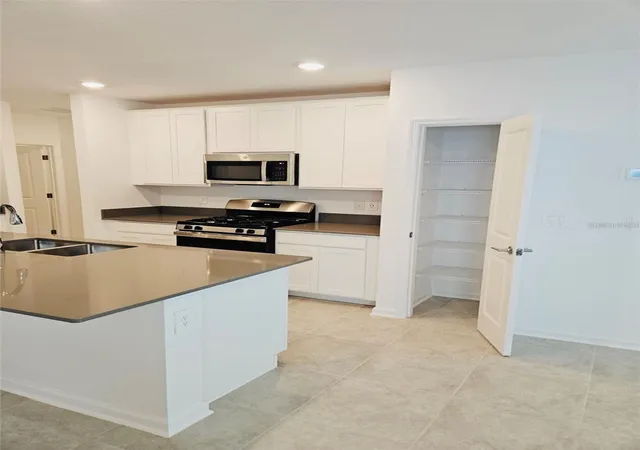 Photo 3 of Single family home for sale at 26220 Feathergrass Cir, Leesburg, FL 34748 | MLS# O6423365 | Listing updated on 2026-10-10