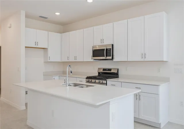 Photo 2 of Single family home for sale at 9120 Wildlight Trl, Wildwood, FL 34785 | MLS# O6423405 | Listing updated on 2026-09-14