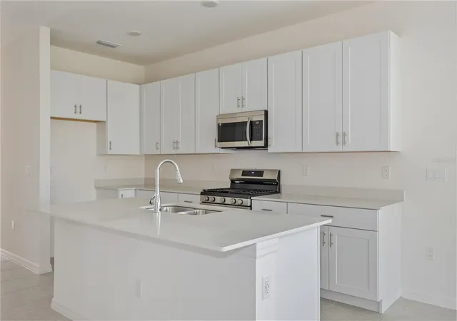 Photo 3 of Single family home for sale at 9128 Wildlight Trl, Wildwood, FL 34785 | MLS# O6423415 | Listing updated on 2026-10-08