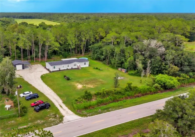 Photo 2 of Manufactured home for sale at 12615 Old Dade City Rd, Kathleen, FL 33849 | MLS# L4963360 | Listing updated on 2026-10-03