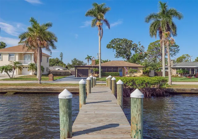 Photo 1 of Single family home for sale at 2410 Riverside Dr E, Bradenton, FL 34208 | MLS# A4699450 | Listing updated on 2026-09-23