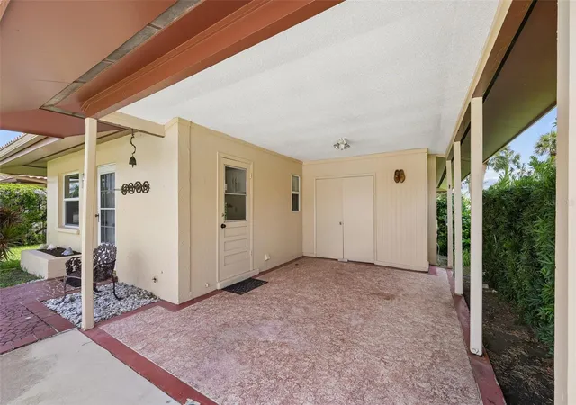 Photo 4 of House for sale at 3210 Cambridge Ave, Bradenton, FL 34207 | MLS# A4699472 | Listing updated on 2026-10-05