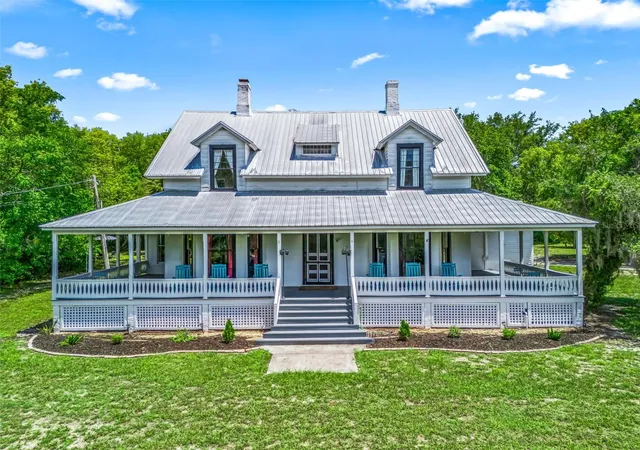 Photo 1 of Single family home for sale at 511 E Mirror Lake Dr, Fruitland Park, FL 34731 | MLS# G5114834 | Listing updated on 2026-09-10