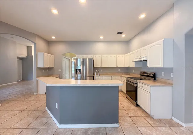 Photo 2 of Single family home for sale at 222 Taylor Bay Ln, Brandon, FL 33510 | MLS# O6423610 | Listing updated on 2026-10-23