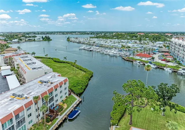 Photo 2 of Condo for sale at 220 Santa Maria St #338, Venice, FL 34285 | MLS# A4699490 | Listing updated on 2026-09-11