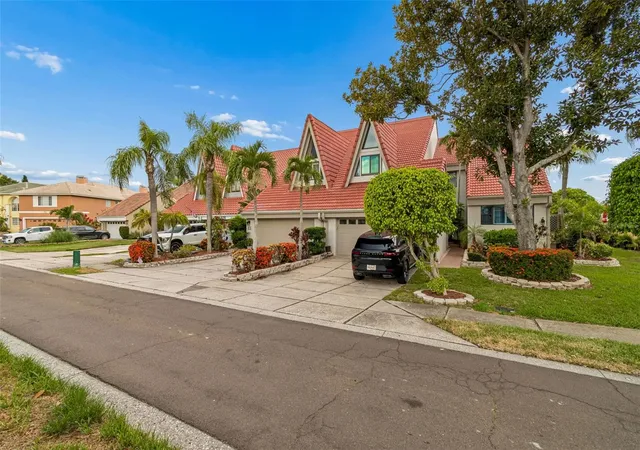 Photo 3 of Townhouse for sale at 820 Symphony Isles Blvd, Apollo Beach, FL 33572 | MLS# TB8527405 | Listing updated on 2026-10-06