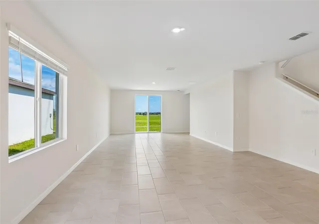 Photo 4 of Single family home for sale at 31523 Malbec Dr, Brooksville, FL 34602 | MLS# TB8527446 | Listing updated on 2026-10-16