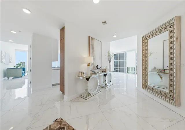 Photo 3 of Condo for sale at 2900 W Bay To Blvd #1401, Tampa, FL 33629 | MLS# TB8527620 | Listing updated on 2026-09-30
