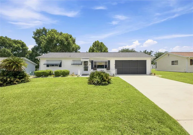 Photo 2 of Single family home for sale at 11151 Sw 76th Avenue, Ocala, FL 34476 | MLS# OM728199 | Listing updated on 2026-09-19