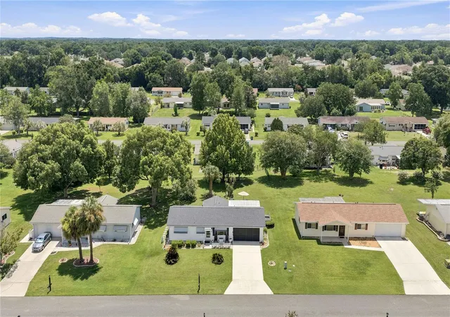 Photo 4 of Single family home for sale at 11151 SW 76th Avenue, Ocala, FL 34476 | MLS# OM728199 | Listing updated on 2026-09-19