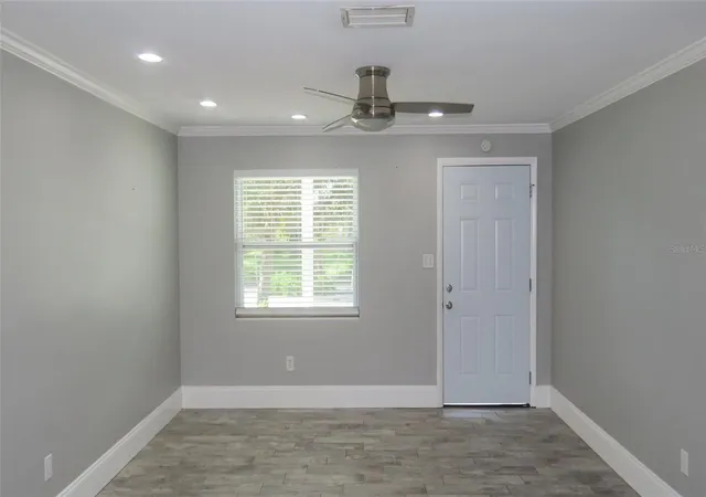 Photo 3 of Sale Pending at 1727 Thames St, Clearwater, FL 33755 | MLS# TB8527896 | Listing updated on 2026-09-18