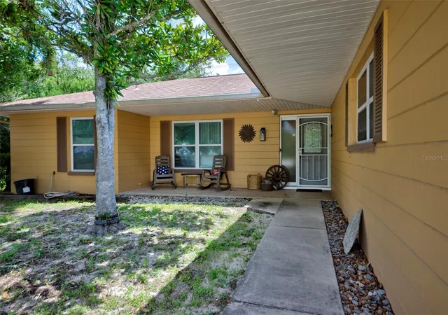 Photo 4 of Single family home for sale at 4441 Chamber Ct, Spring Hill, FL 34609 | MLS# W7887526 | Listing updated on 2026-10-13