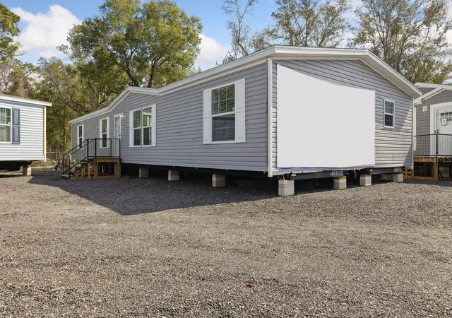 Manufactured home for sale at Tbd NE 122nd Avenue, Williston, FL 32696 | MLS# OM728220 | Listing updated on 2026-09-12