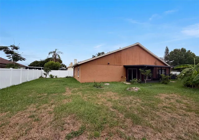 Photo 4 of Single family home for sale at 11648 Hidden Holw Cir, Tampa, FL 33635 | MLS# O6424056 | Listing updated on 2026-10-07