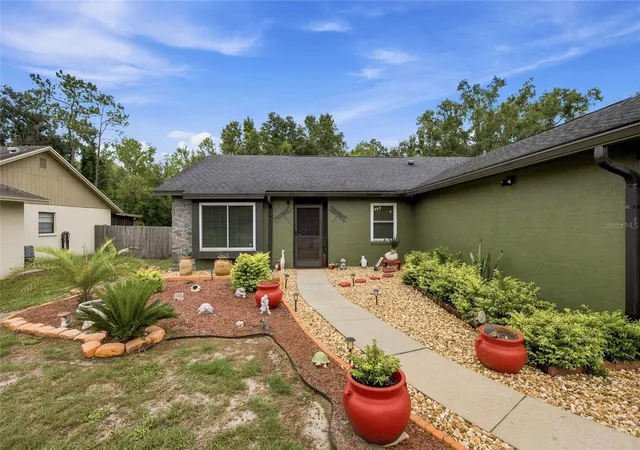 Photo 2 of Single family home for sale at 5016 Swallow Dr, Land O Lakes, FL 34639 | MLS# TB8528013 | Listing updated on 2026-09-11