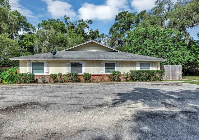 Photo 1 of Sale Pending at 3990 Se 17th Court, Ocala, FL 34480 | MLS# O6424139 | Listing updated on 2026-09-14