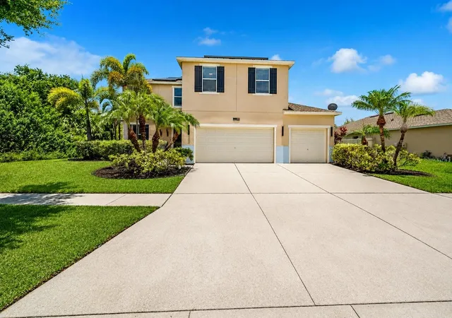 Photo 1 of Sale Pending at 112 Slipper Key Rd, Apollo Beach, FL 33572 | MLS# O6424251 | Listing updated on 2026-09-14