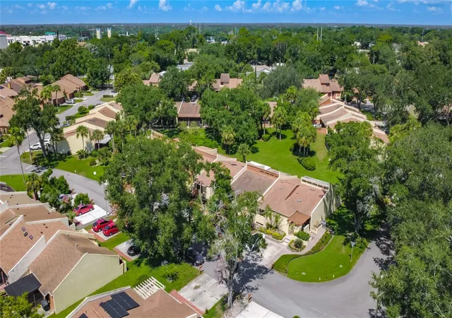 Photo 3 of House for sale at 712 Teal Ln, Altamonte Springs, FL 32701 | MLS# S5153533 | Listing updated on 2026-10-10