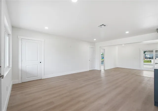 Photo 3 of Single family home for sale at 9460 Treasure Ln Ne, Saint Petersburg, FL 33702 | MLS# TB8528278 | Listing updated on 2026-10-08