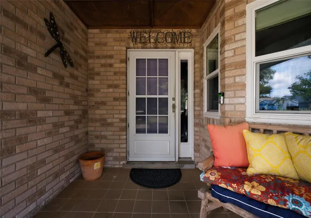 Photo 3 of Single family home for sale at 17522 Hillside Dr, Montverde, FL 34756 | MLS# G5114938 | Listing updated on 2026-10-01