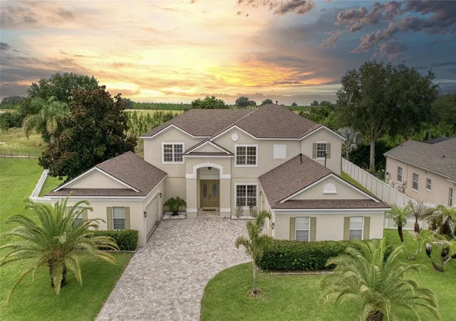 Photo 2 of Sale Pending at 2924 Majestic Isle Dr, Clermont, FL 34711 | MLS# O6424354 | Listing updated on 2026-09-13