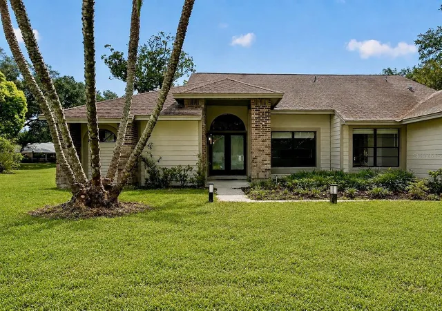 Photo 3 of Single family home for sale at 10428 Tara Dr, Riverview, FL 33578 | MLS# TB8528407 | Listing updated on 2026-09-12