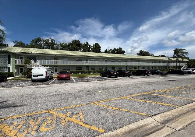 Listing Photo 1 - Condo for sale in building located at 1433 S Belcher Rd, Clearwater, FL 33764 - Unit #G1