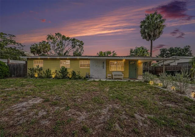 Photo 1 of Single family home for sale at 4733 W Wisconsin Ave, Tampa, FL 33616 | MLS# O6424467 | Listing updated on 2026-10-07