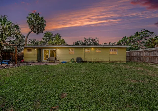 Photo 3 of Single family home for sale at 4733 W Wisconsin Ave, Tampa, FL 33616 | MLS# O6424467 | Listing updated on 2026-10-07