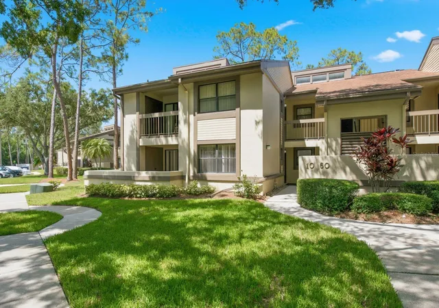 Photo 1 of Condo for sale at 10 Woodlake Pl, Oldsmar, FL 34677 | MLS# TB8528578 | Listing updated on 2026-09-28